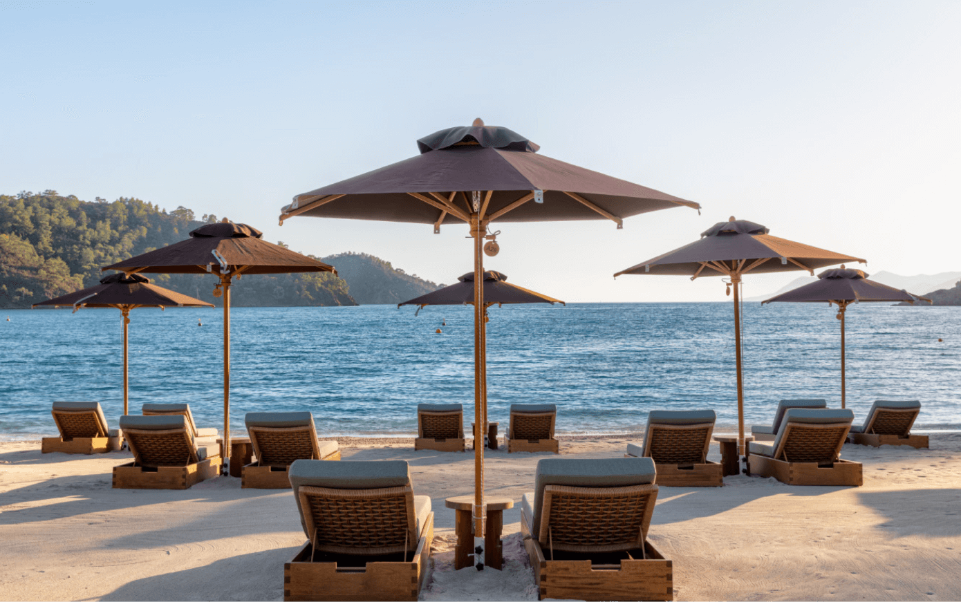 This secluded retreat on the shores of Gunluklu Bay welcomes you with mindfulness rituals, moments of touching nature, and music that permeates the nights. Life at Ahama begins with the sound of the wind and the scent of the forest—reconnecting here becomes a natural inner transformation.