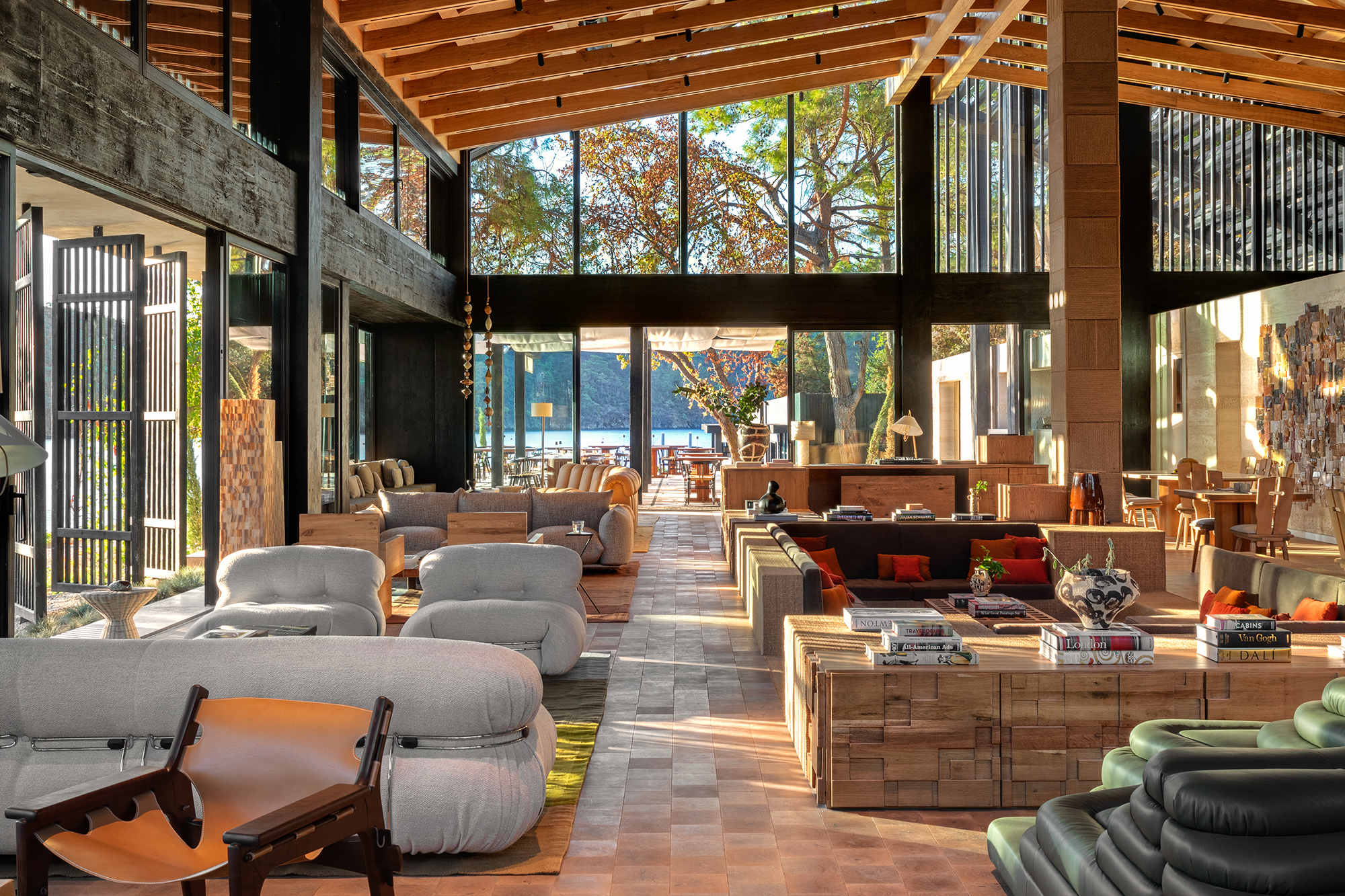 Ahãma_Glasshouse_Interior_4