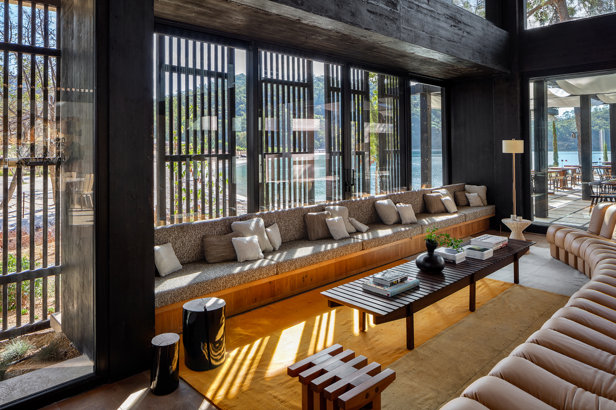 Ahãma_Glasshouse_Interior_6