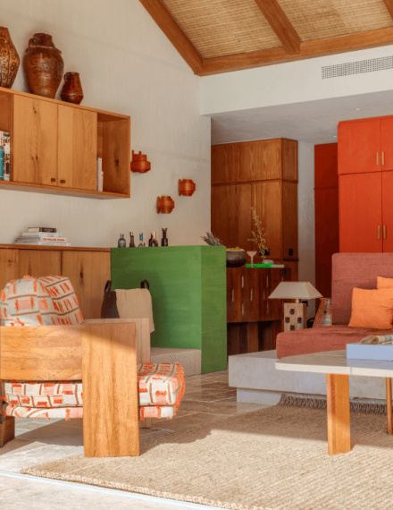Located on the seafront, the Private Villa offers both magnificence and simple peace with its own beach and infinity pool extending into the sea. The wide and open spaces invite the sun, the breeze and the serenity of Gocek inside.
